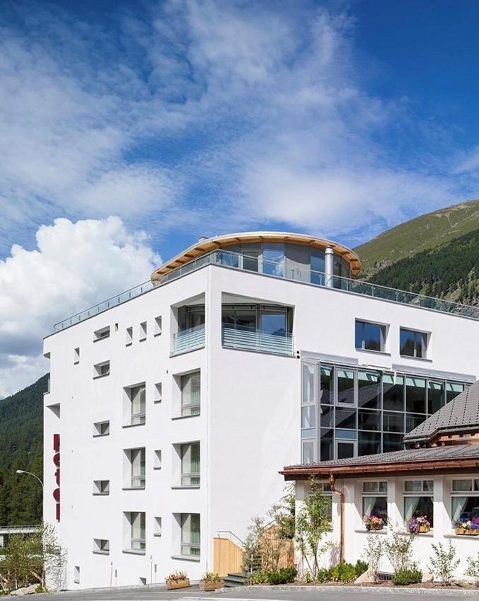 Hotel Station Pontresina Luaran gambar